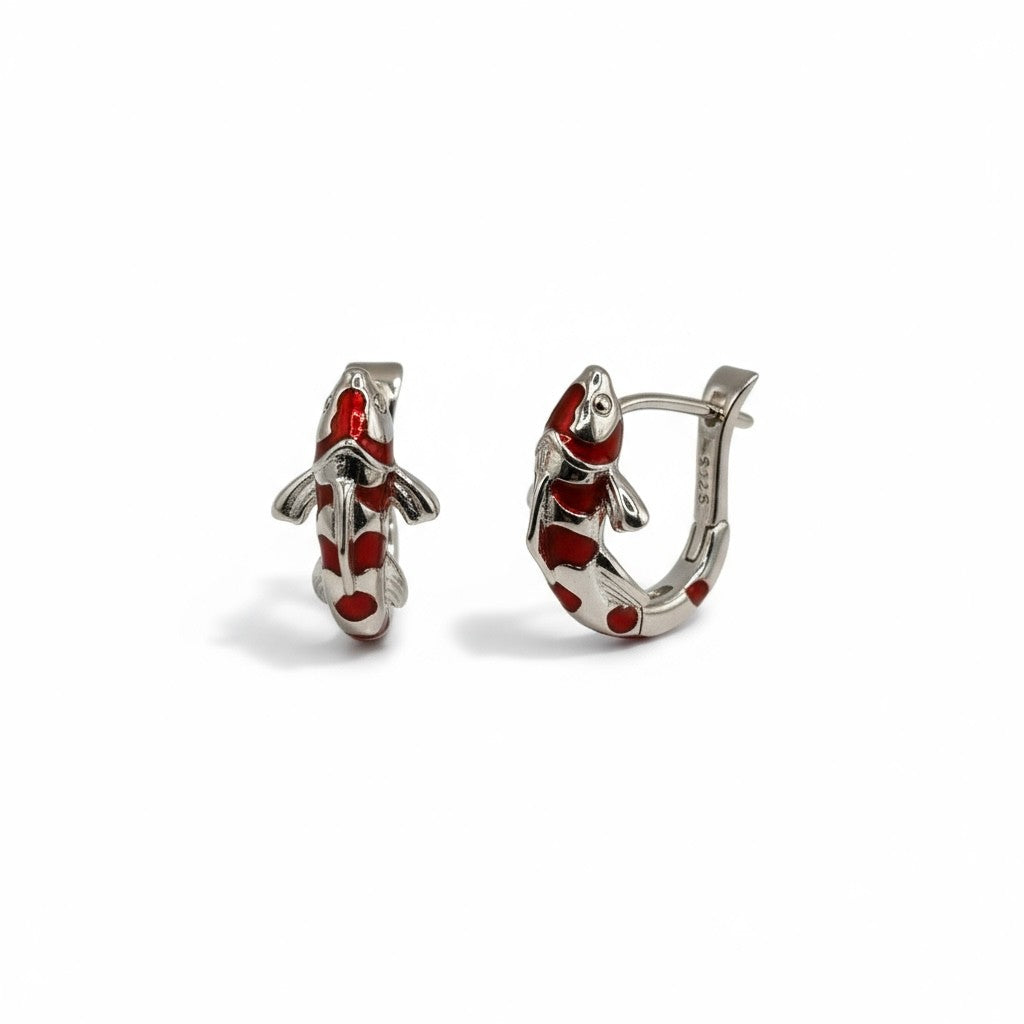 ARETES KOI DE PLATA CON RESINA ROJA