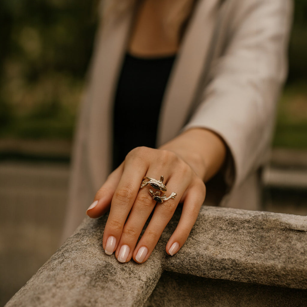 ANILLO PECES DE PLATA CON ZIRCONIA ARCOIRIS