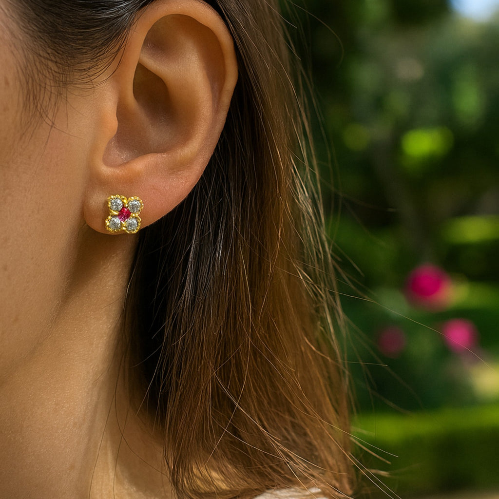 ARETES TRÉBOL DE PLATA CON CHAPA DE ORO Y ZIRCONIA CÚBICA