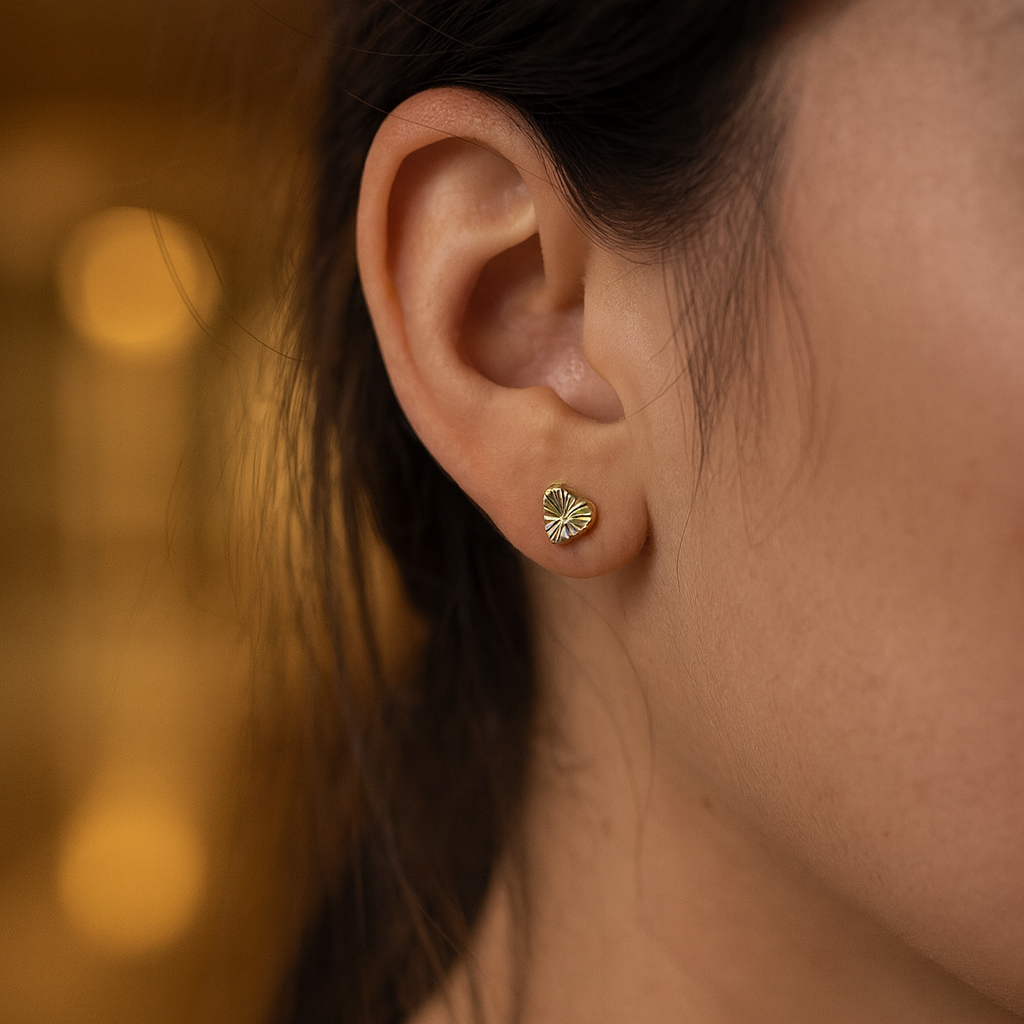 ARETES CORAZÓN DE ORO
