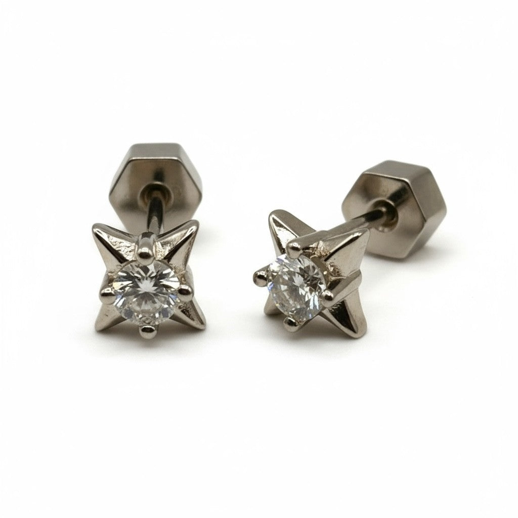 ARETES ESTRELLA DE PLATA CON MOISSANITA